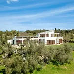 Villa La Cimada De *